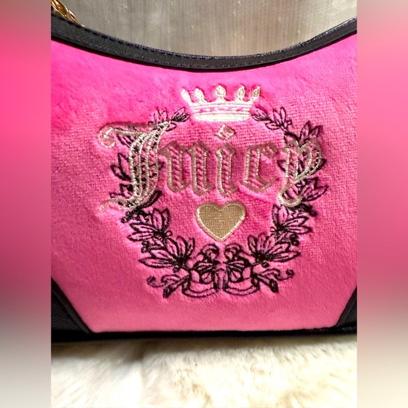 NEW Juicy Couture Fuzzy Pink Heritage Shoulder Bag - Picture 4 of 12